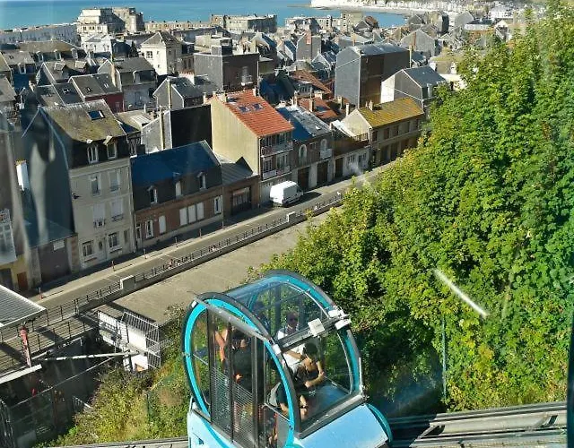 Hébergement de vacances Valentine Terrasse Vue Mer&falaises